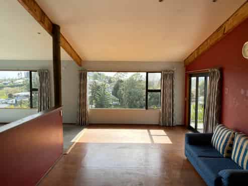 5 Aquavue Way, Bellevue