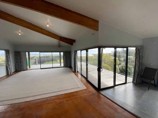 5 Aquavue Way, Bellevue