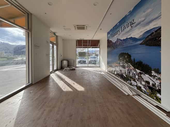 Key Corner Retail - Remarkables Park