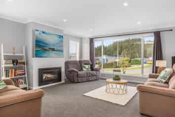 16 Schooner Drive, Whitby