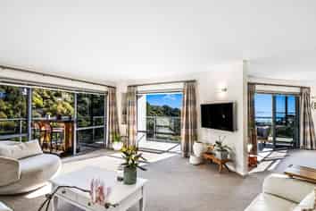 10 Cadiz Lane, Mount Pleasant