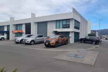 ALL YOU NEED - WAREHOUSE, OFFICE, SHOWROOM 