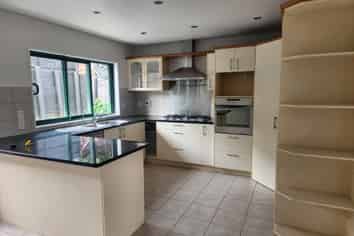 3 Boeing Place, Goodwood Heights