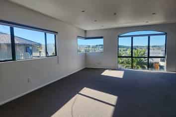 3 Boeing Place, Goodwood Heights