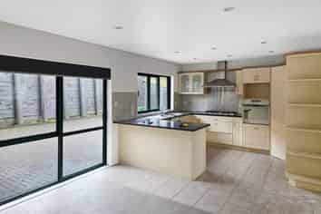 3 Boeing Place, Goodwood Heights