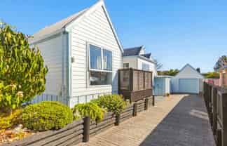 13 Walton Road, Paraparaumu Beach