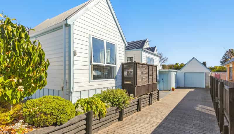 13 Walton Road, Paraparaumu Beach