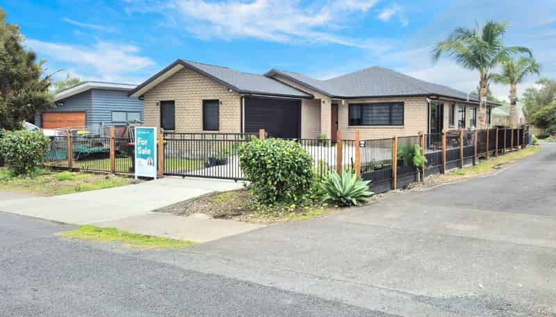 43B Springs Road Parakai, Parakai