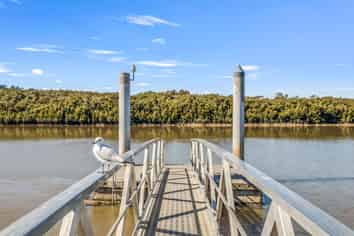 43B Springs Road Parakai, Parakai