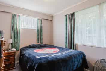 44 Garden Heights Avenue, Glenview