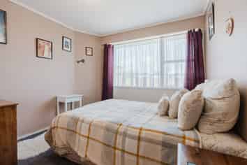 44 Garden Heights Avenue, Glenview