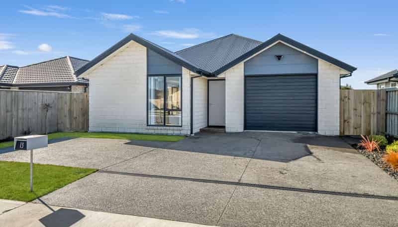 13 Nathaniel Archer Street, Ravenswood