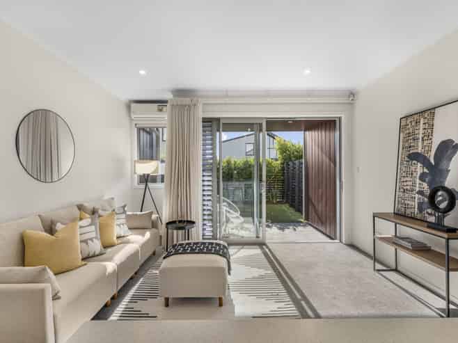 9/28 Nevill Road, Hobsonville