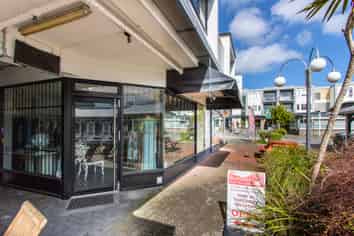 Pocket Rocket Retail in Albany