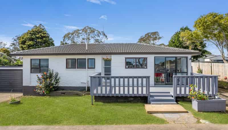 1/18 Frobisher Way, Clendon Park