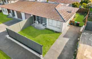 2/93 Riverbend Road, Onekawa