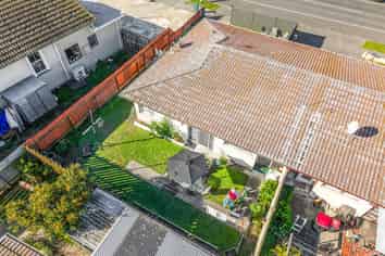 2/93 Riverbend Road, Onekawa