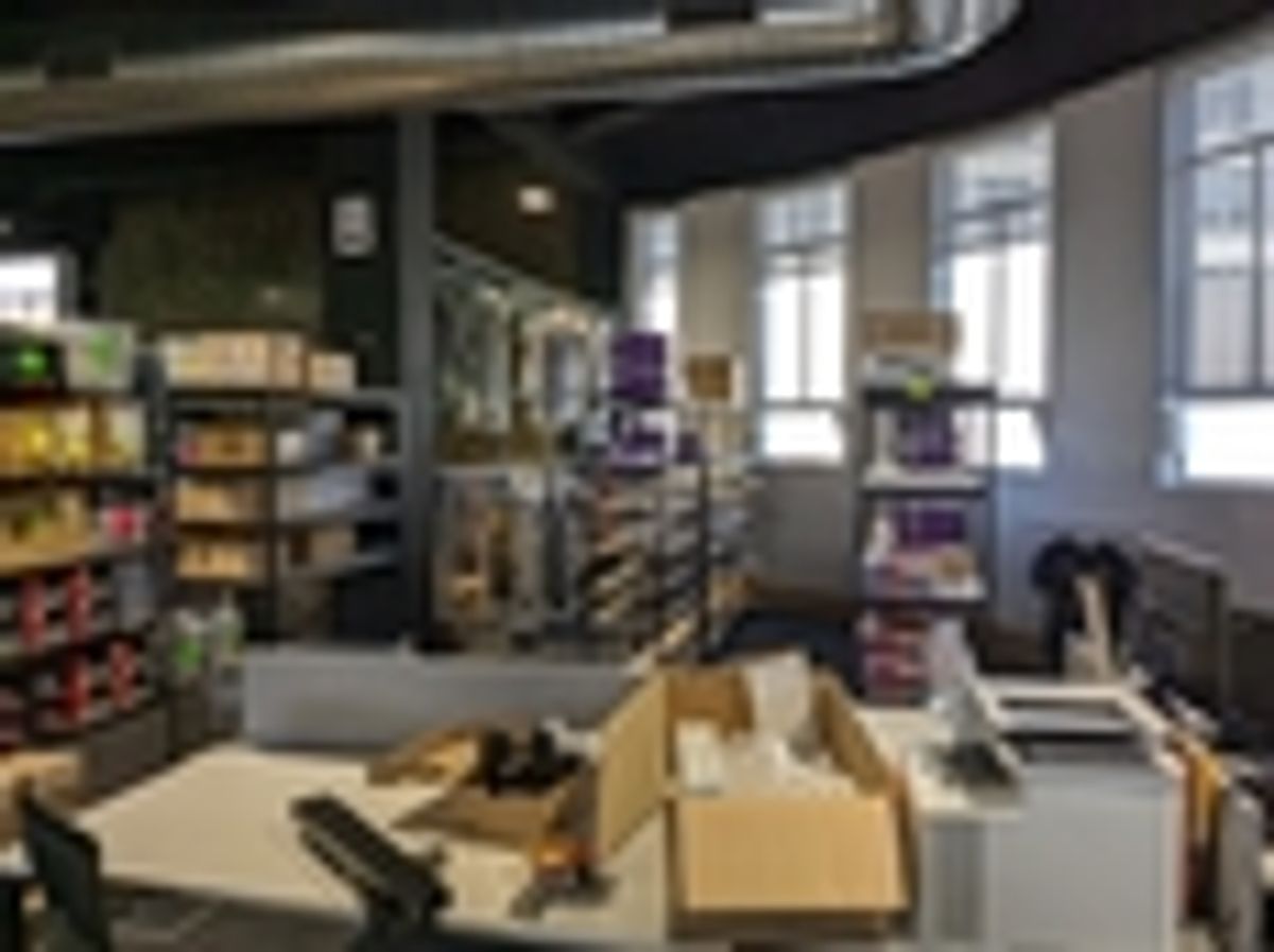 Funky Ground Floor Office/Studio Modest Rate - Vaade 4