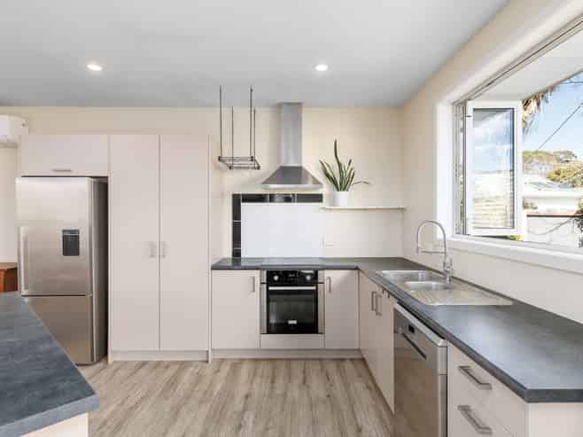 248 Breezes Road, Aranui