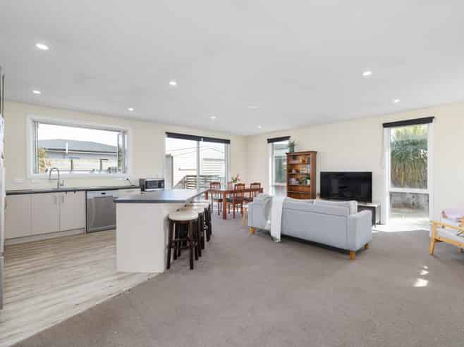 248 Breezes Road, Aranui