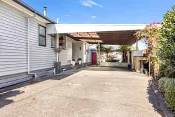 22 Queen Street, Westport