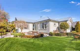 22 Queen Street, Westport