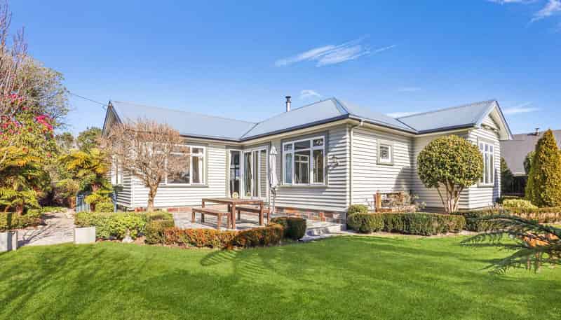 22 Queen Street, Westport
