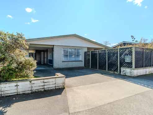 59 Palmer Crescent, Silverstream