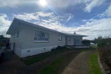 2 Paterson Avenue, Pukekohe