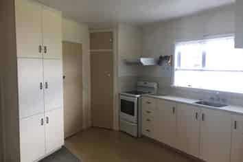 2 Paterson Avenue, Pukekohe