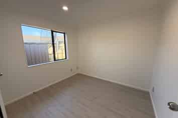 1a Dunaff Place, Flat Bush