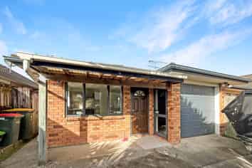 1a Dunaff Place, Flat Bush