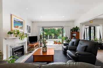 27 St Vincent Avenue, Remuera