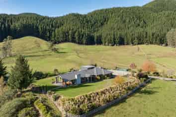 21 Serpentine River Road, Hope