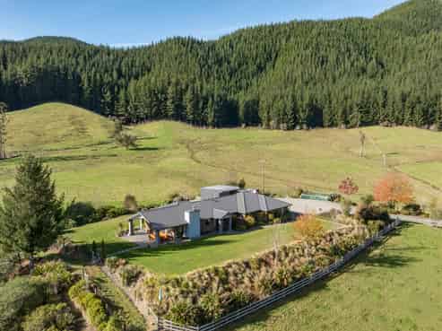 21 Serpentine River Road, Aniseed Valley