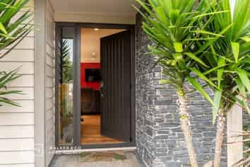 7 Percy Kinsman Crescent, Riverstone Terraces