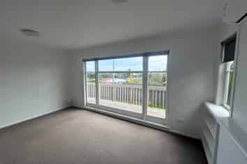 53A Sylvan Crescent, Te Atatu South