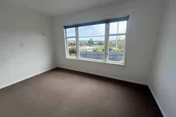 53A Sylvan Crescent, Te Atatu South