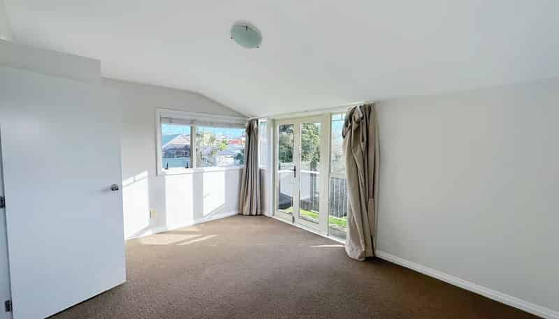 B/32 Regent Street, Devonport