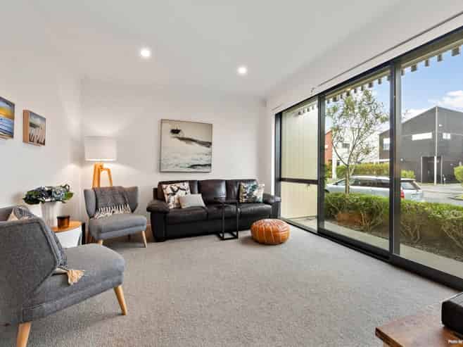 9 Kanuka Road, Hobsonville