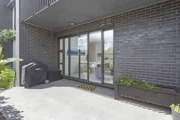 G02/165 Lake Road, Northcote