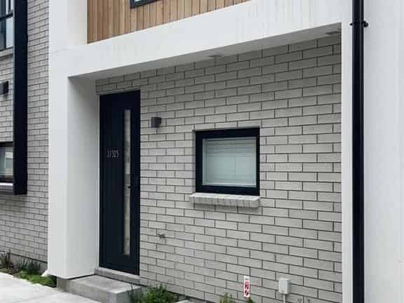 4/325 Lincoln Road, Addington