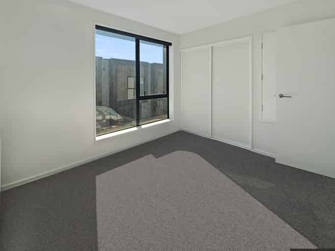 4/325 Lincoln Road, Addington