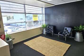 UPPER FLOOR in UPPER RICCARTON