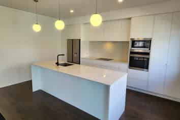 7 Clovelly Street, Brooklands