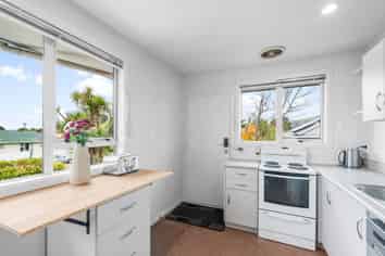 1/738 Ferry Road, Woolston
