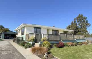 4 London Street, Weston