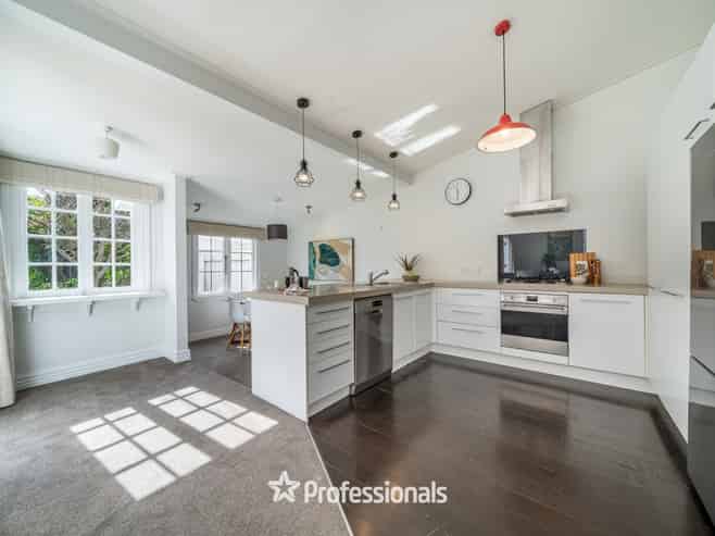 369 Jackson Street, Petone