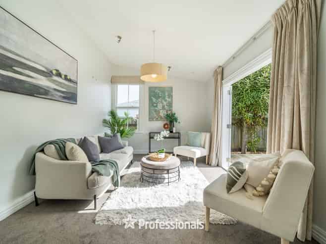 369 Jackson Street, Petone