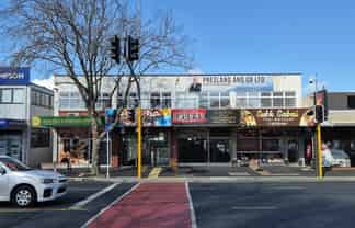 Affordable office with Waitākere views